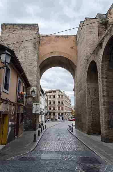 Granada 211 - Puerta de Elvira.jpg